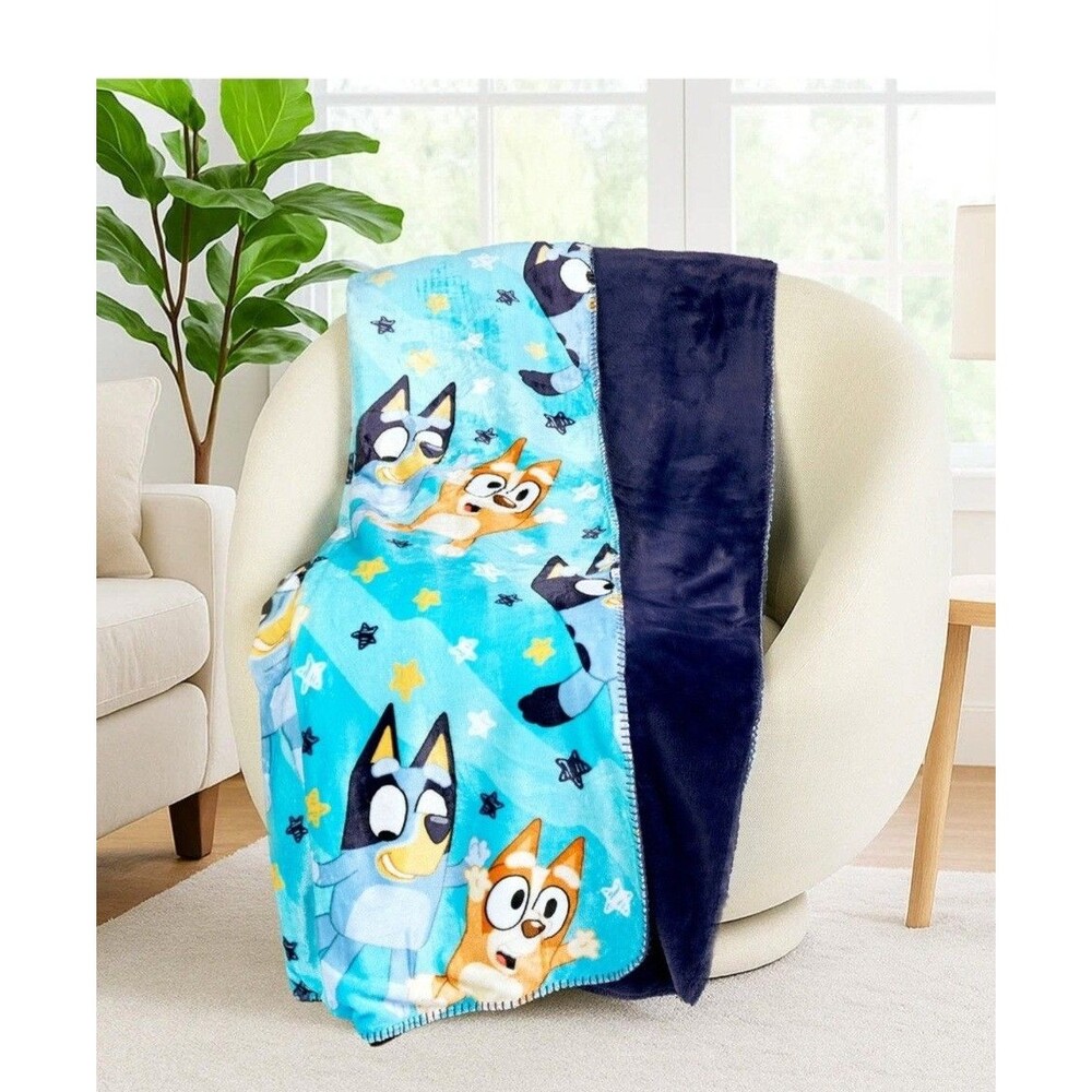 Bluey Cloud Throw With Faux Fur Reverse 50in. x 60in. NEW